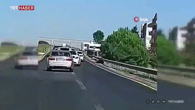 Düğün konvoyunda makas atan 7 kişi yakalandı