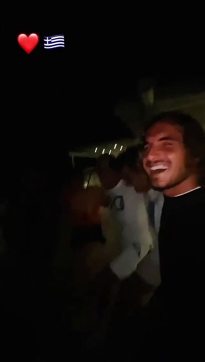 Στέφανος Τσιτσιπάς: Ο ξέφρενος χορός και το κορ...
