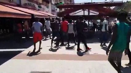 Un restaurante de Albacete se ve obligado a cerrar ante una revuelta de inmigrantes gritando "españoles de mierda" y ante la falta de efectivos de la Policía emite un duro comunicado contra los políticos