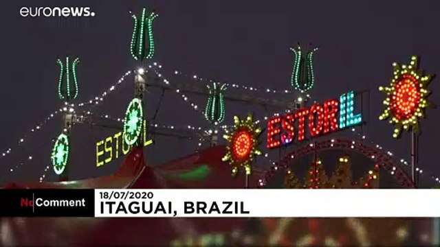 Бразилия: цирковым представлением можно насладиться из окна автомобиля