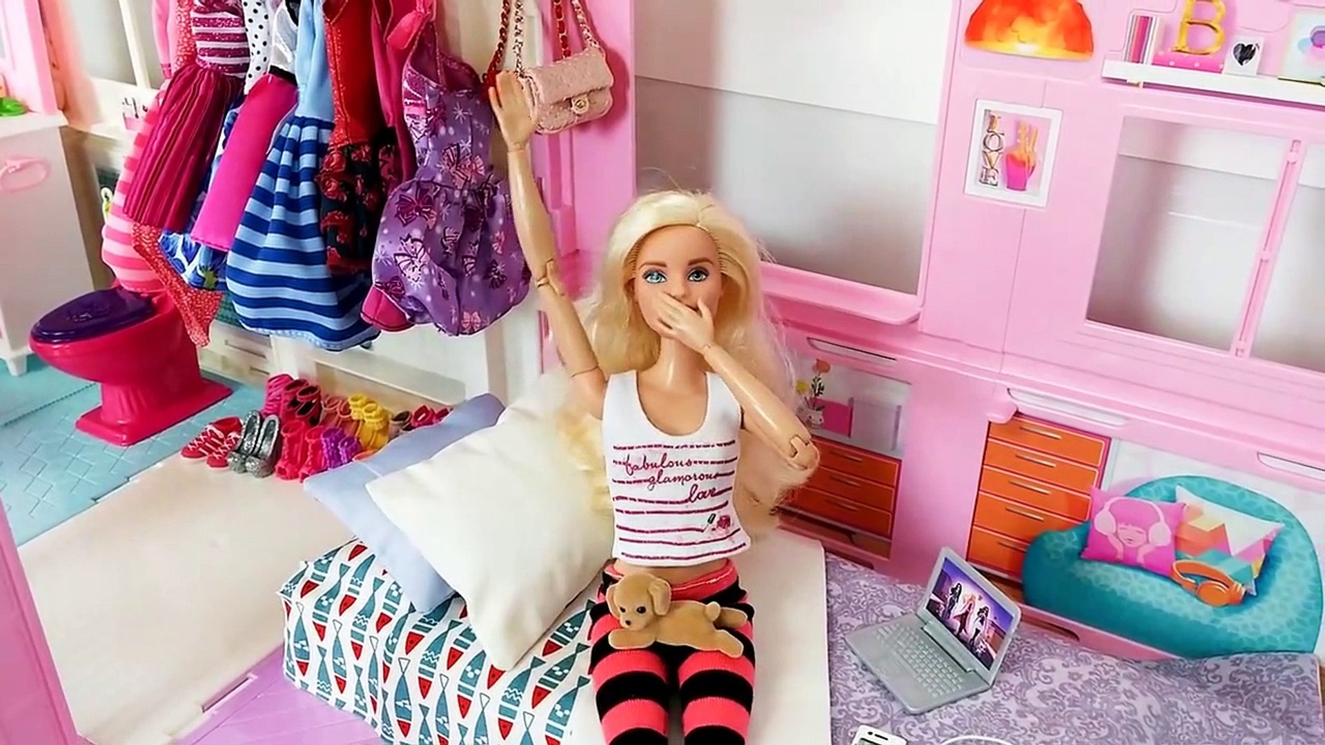 ROTINA DA NOITE DA BARBIE. (Barbie Dreamhouse). 