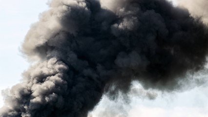 4 fabrika alevlere teslim oldu