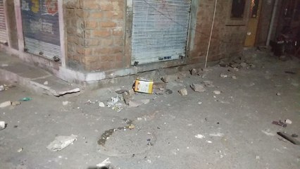 दो गुटों में विवाद, घरों पर पथराव