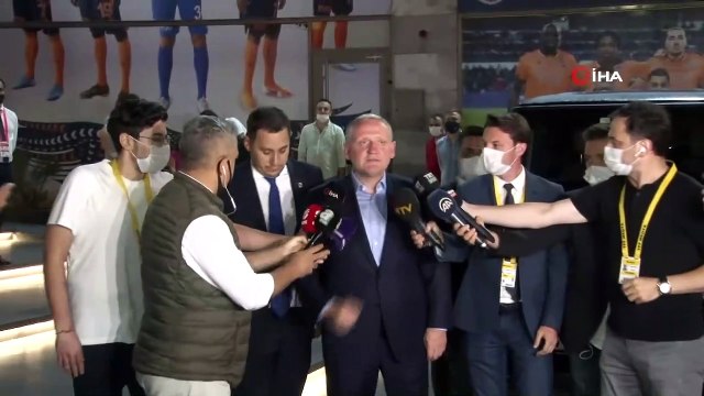 Göksel Gümüşdağ: 'Türk futbolunda bir devrim niteliğinde başarı hikayesi yazıldı'