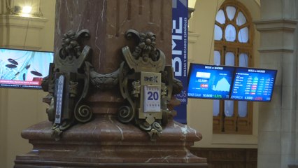 El Ibex 35 pierde un 0,64 % y se aleja de los 7.400 en sintonía con el pesimismo de Europa