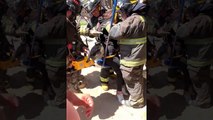 Una joven de 14 años rescatada por los bomberos al quedarse atascada en un columpio para bebés