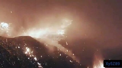 Stromboli Yanardağı'nda patlama anları...