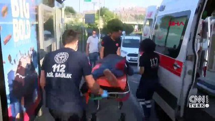 Son dakika... Yaralı halde 1 kilometre yürüdü, otobüs durağında yığıldı | Video