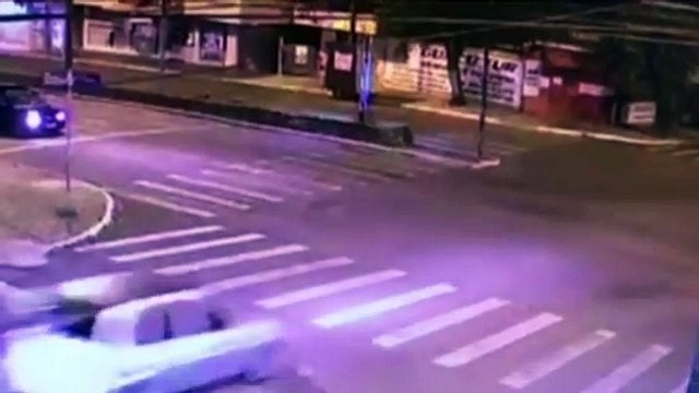 Grave colisão no Maria Luíza é registrada por câmera de segurança