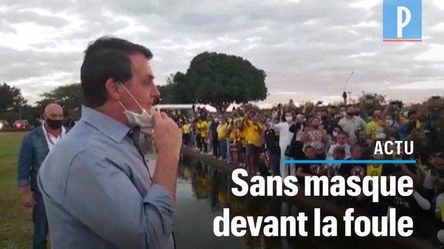 Jair Bolsonaro salue des partisans sans masque, alors qu’il a le Covid-19