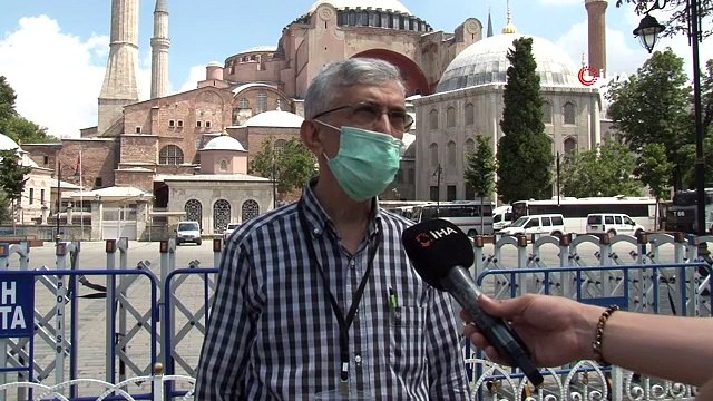 Ayasofya Cami'nin halıları döşenmeye başlandı