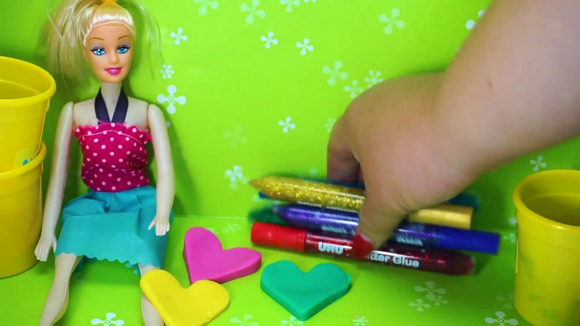 Barbie princess doll make play doh hearts - Barbie play with play doh for kids- Kids Videos-