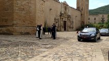 Los Reyes llegando al Monasterio de Poblet (Tarragona) junto a Illa y Cunillera