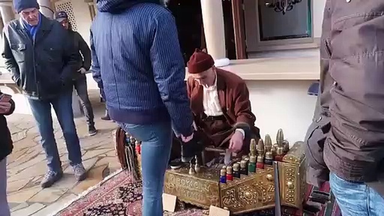 Hollandalı sokak sanatçısı Frans Custers, Türkiye’den esinlenerek ‘Boyacı Hüseyin’ karakterini yarattı