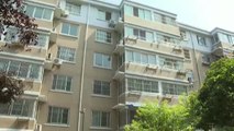Un vecino salva la vida a un niño de dos años tras caer de un quinto piso en China