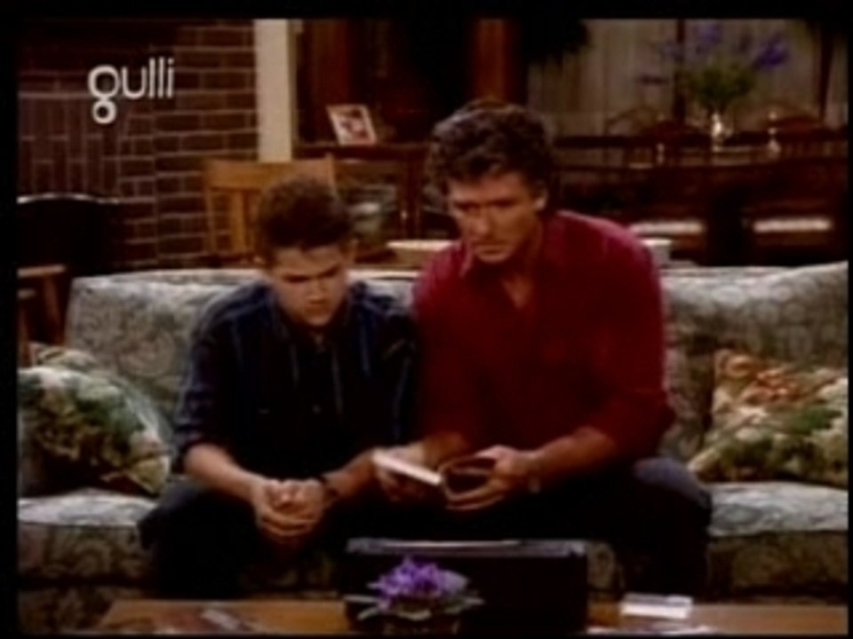 Notre belle famille  la famille s'intéresse a shakespeare