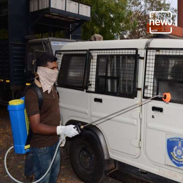 Corona Warrior: Meet 60-Year-Old Engineer From Thane Who Is Sanitizing Vehicles