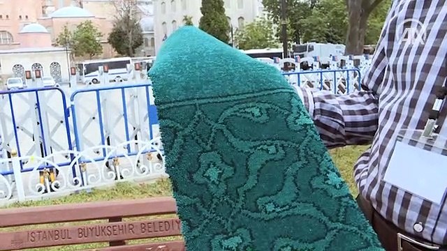 Ayasofya Camisi'nin halıları tamamen yerli yünden üretildi