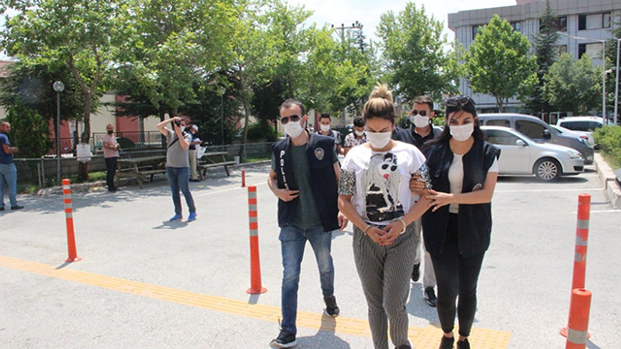 Kafedeki fuhuş pazarlığına polis baskını