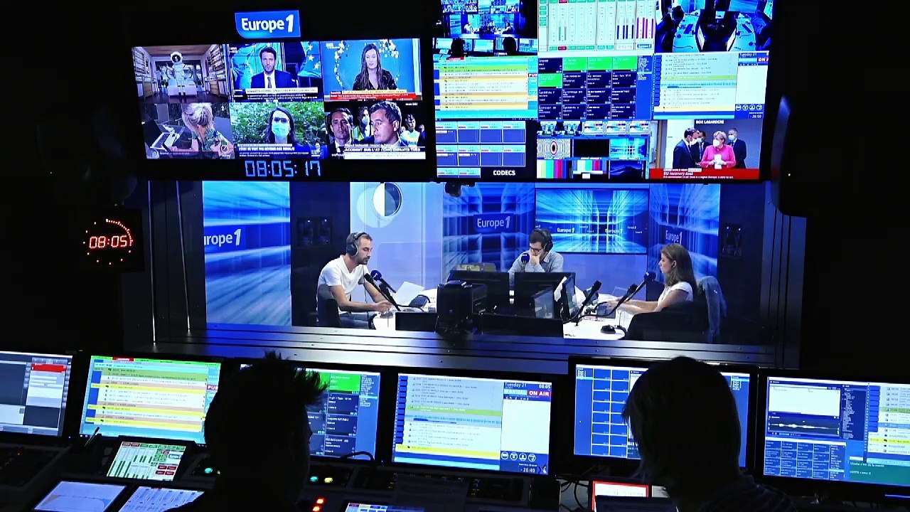 Accident sur l'A7 : "Le véhicule a commencé à prendre feu avant de faire des tonneaux"