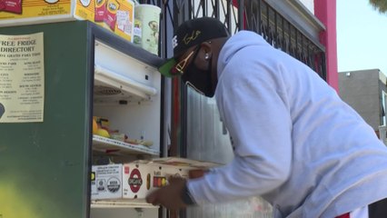In LA, community fridges feed people hit by pandemic