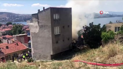 Kendi evini yaktı söndürmek isteyen itfaiyeye balta ile saldırdı