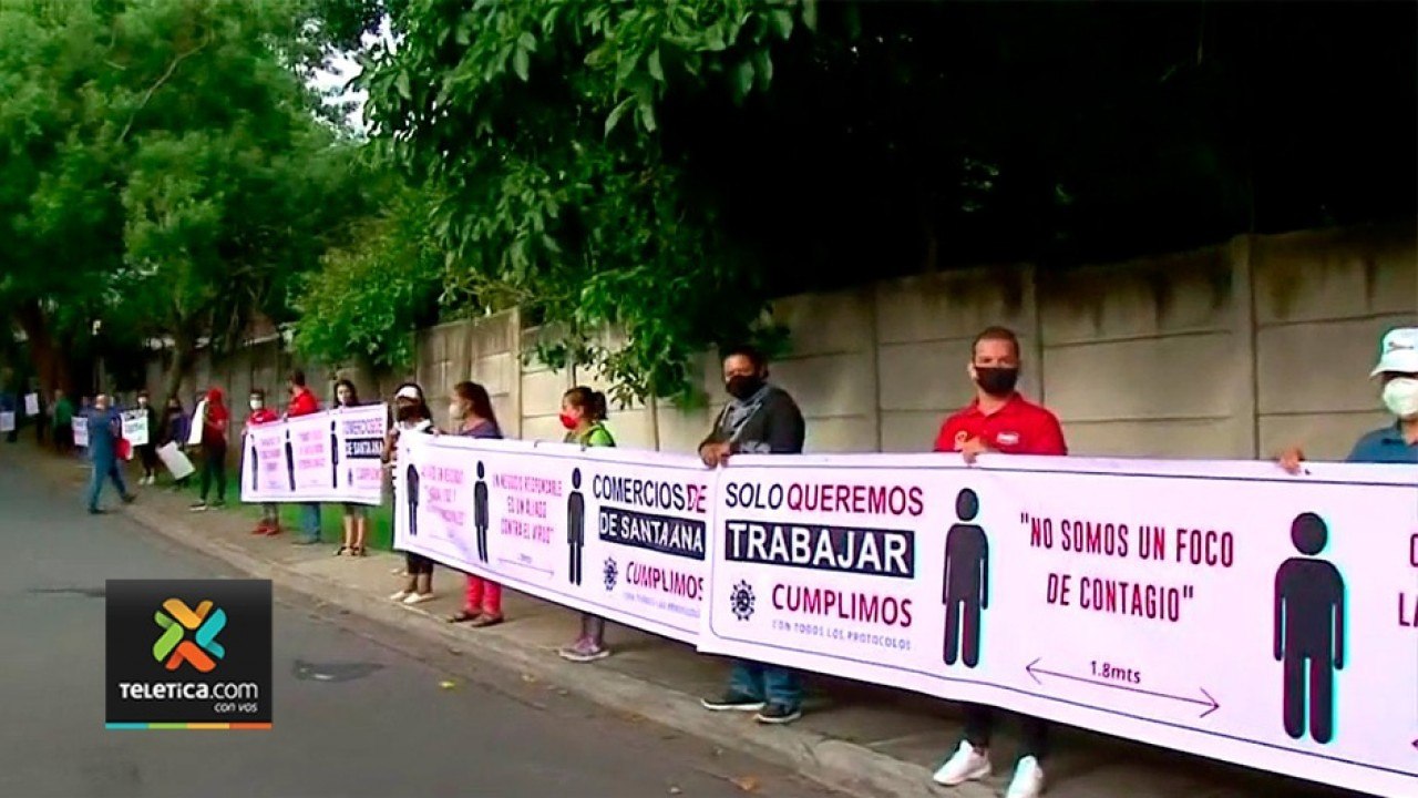 tn7-protestas-frente-casa-carlos-alvarado-210720