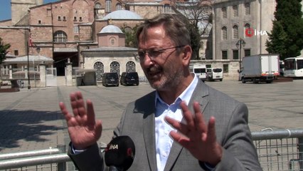 İstanbul İl Kültür ve Turizm Müdürü Dr. Coşkun Yılmaz Ayasofya’da incelemelerde bulundu