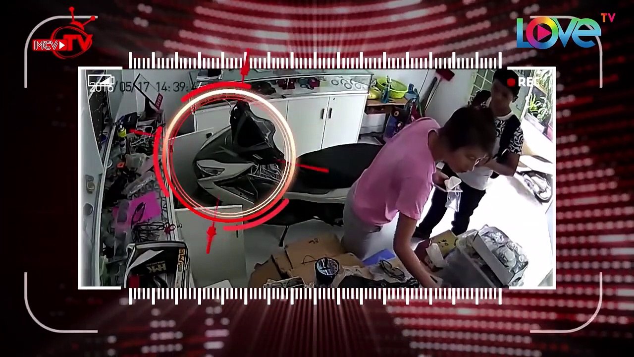CAMERA CẬN CẢNH | Lợi Dụng Sự Sơ Hở Của Người Lớn, Tên Cướp Ra Tay Lấy Điện Thoại Của Đứa Trẻ