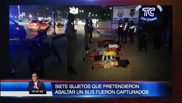 Siete sujetos que robaban un bus fueron capturados en Guayaquil