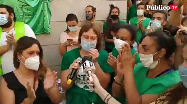 ¡Se quedan! Se aplaza el desahucio de cuatro mujeres en Vallecas