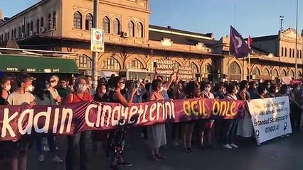 Kadınlar Pınar Gültekin için sokaklarda