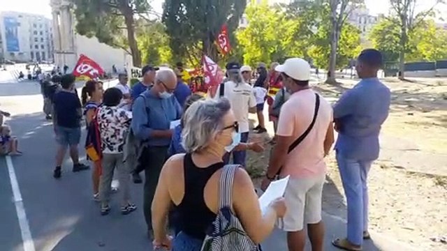 Porte d'Aix : un rassemblement contre l'abattage des arbres