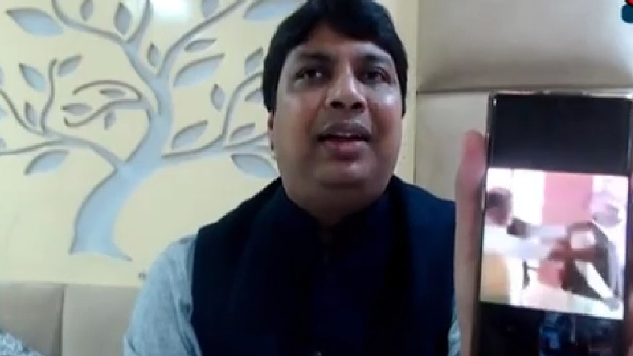 WATCH: Cong spokesperson dodges Anjana's question