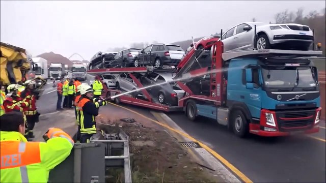 Les pompiers allemands ont une méthode insolite pour punir les conducteurs trop curieux