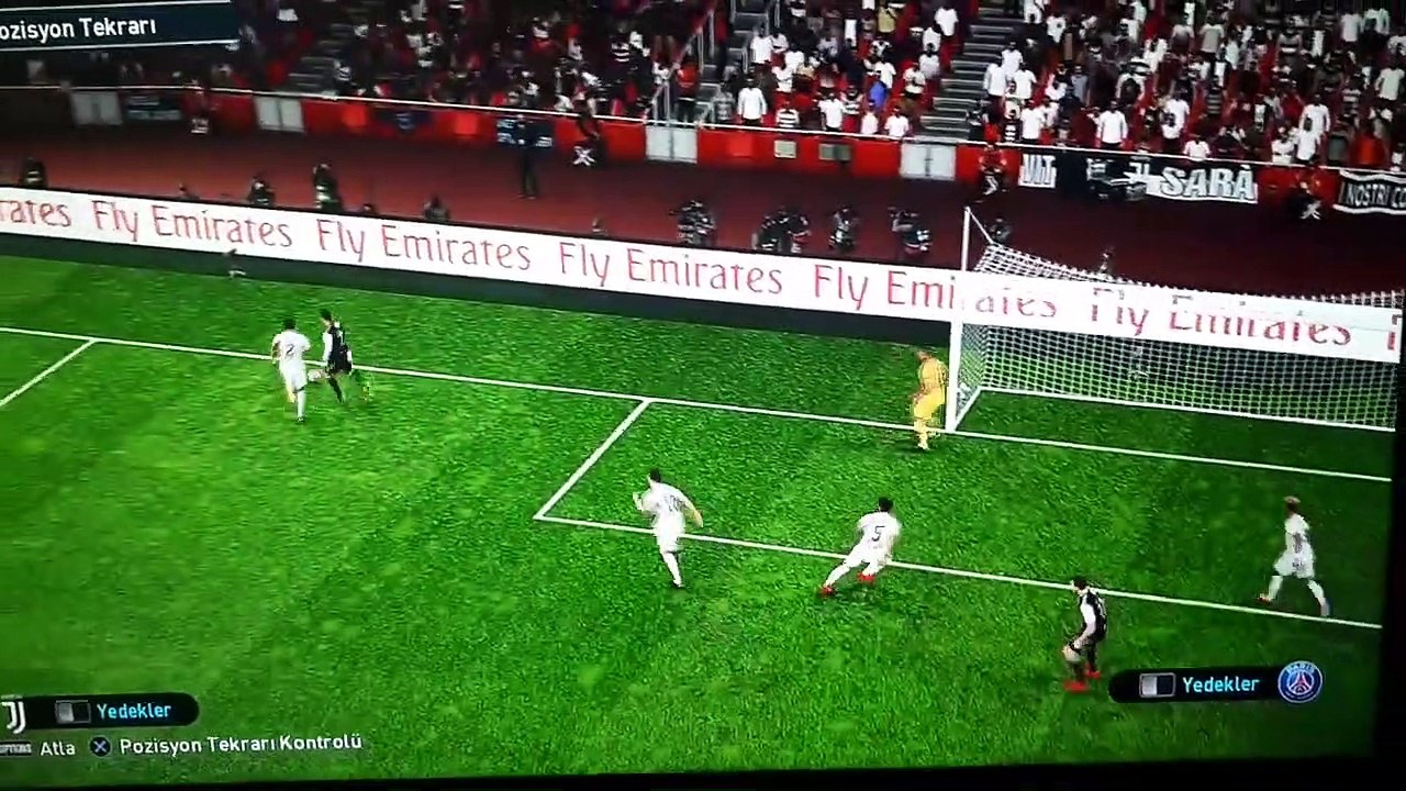 Mario Mandzukic Bicycle Kick Goal (Juventus FC - Paris Saint Germain FC PES 2019)