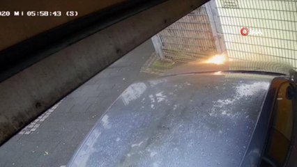 Irkçı Alman, Azerbaycan vatandaşının arabasını kundakladı