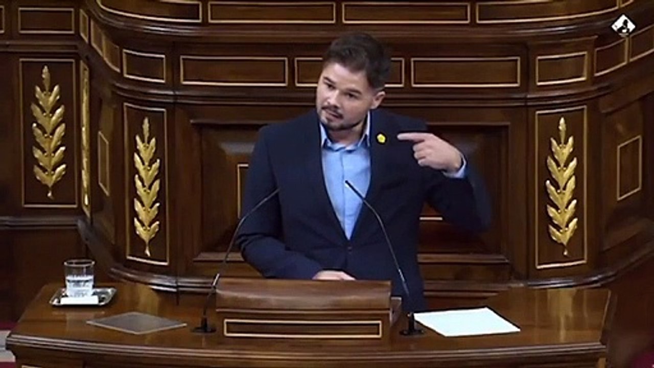 Gabriel Rufián lo intenta ocultar usando palabras como "fascismo" pero es incapaz de disimular el miedo que le tiene a Vox