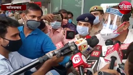 प्रशासन की तरफ से पत्रकार विक्रम जोशी के परिजनों को तत्काल प्रभाव से दस लाख की आर्थिक मदद