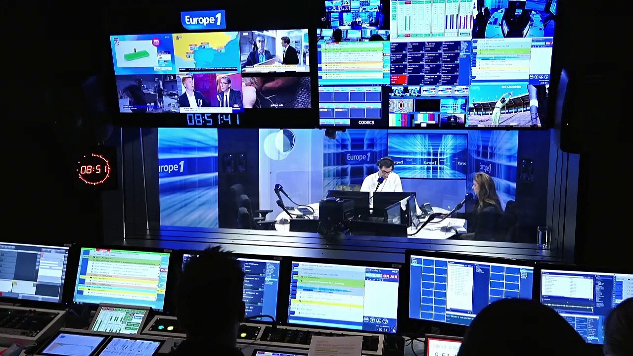 BEST-OF - Anne Hidalgo : "Les Parisiens qui me détestent vraiment se sont déjà barrés de Paris" (Canteloup)