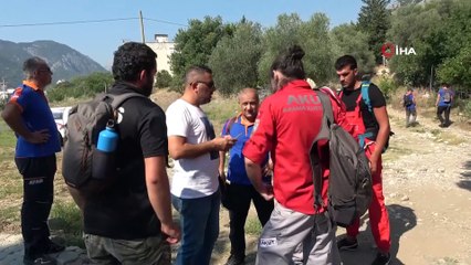 72 gündür kayıp olan kızının son görüldüğü noktaya gelip gözyaşı döktü