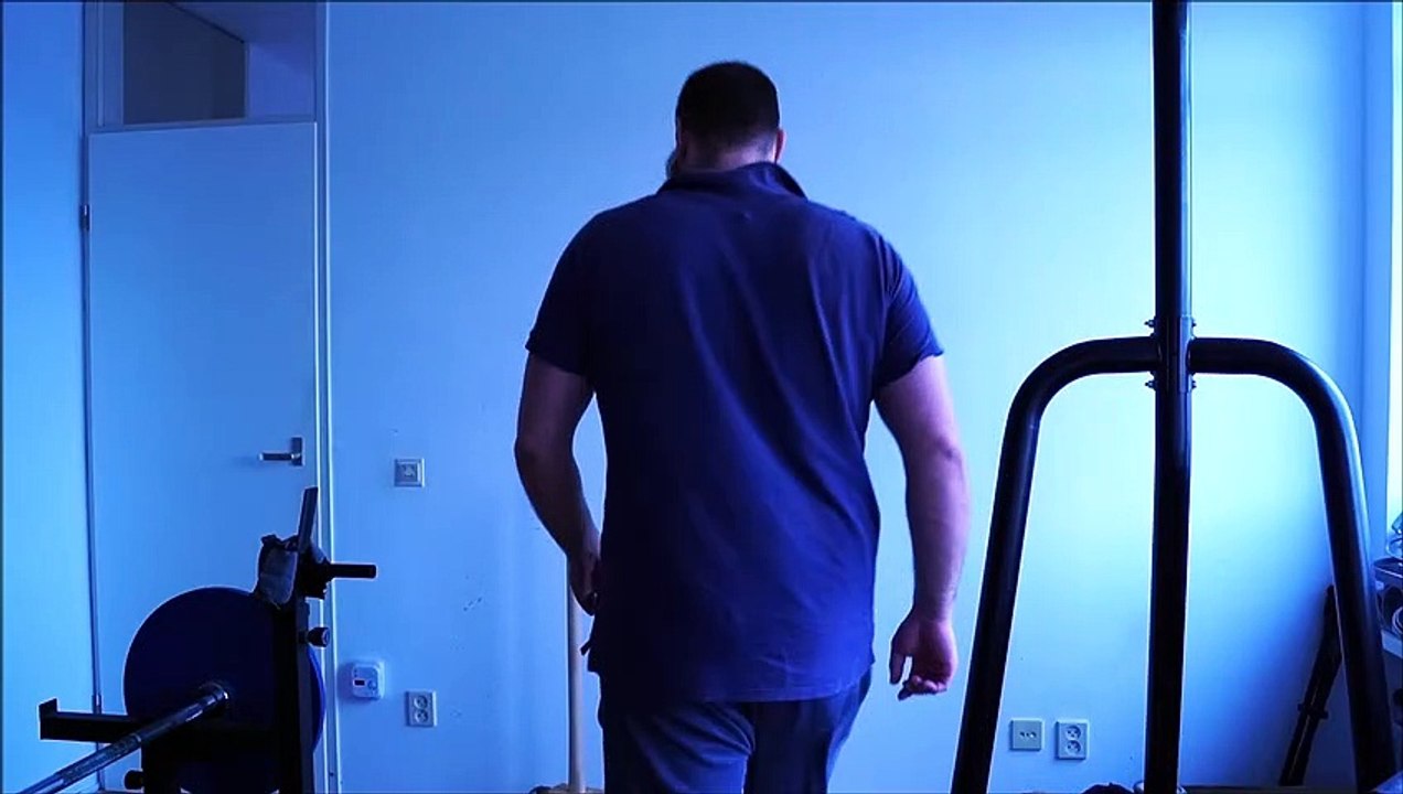 4,1 KG forwards wooden sledgehammer levering with the left and arm