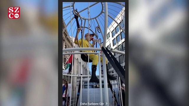 Modacı Vivienne Westwood, Wikileaks kurucusu Assange için 'kuş kafesli' bir eylem gerçekleştirdi