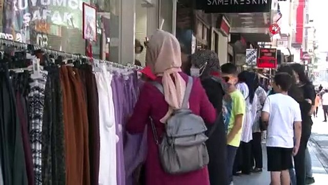 Kurban Bayramı alışverişi sokakları doldurdu