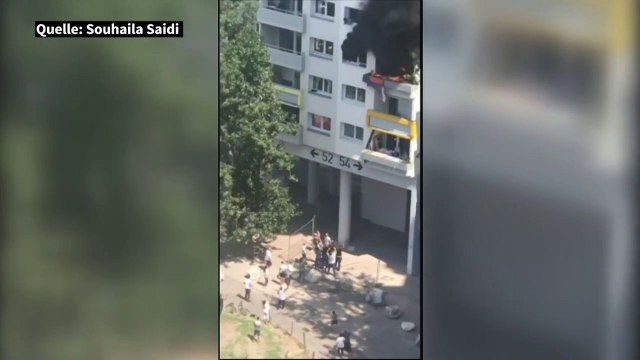 Brand in Hochhaus: Kinder retten sich durch waghalsigen Sprung