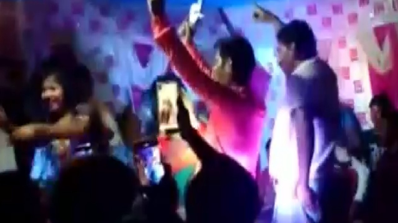 Shocking violation of lockdown, dance program held in Bihar