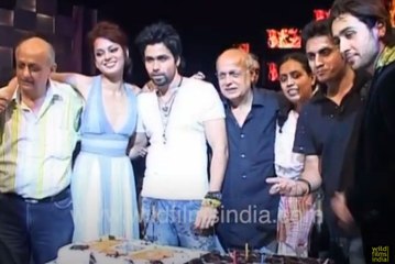 Kangana Ranaut, Emraan Hashmi, Mahesh Bhatt on the sets of 'Raaz 2' | Bollywood tattle
