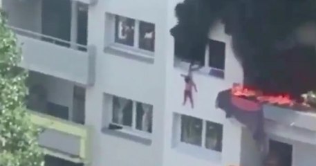 Deux enfants sautent du 3e étage de leur immeuble pour échapper à un incendie