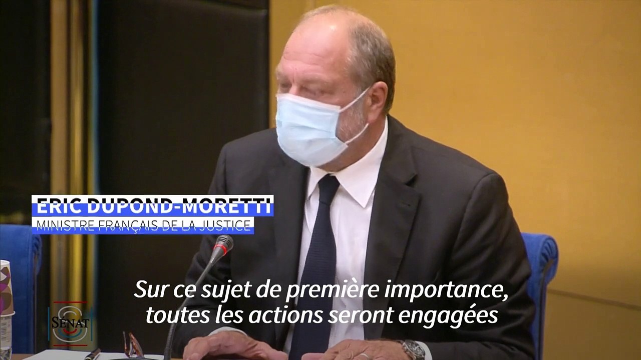 Violences conjugales: Dupond-Moretti promet un "meilleur accueil" dans les commissariats