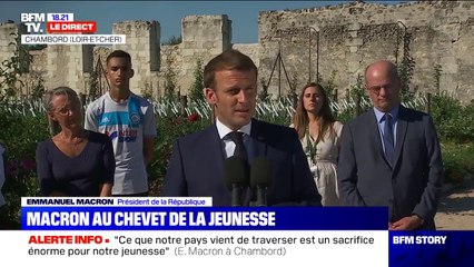 Emmanuel Macron annonce "accroître de 100.000 le nombre de services civiques à la rentrée"